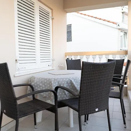 Apartment Mladen Biograd Na Moru Exterior foto