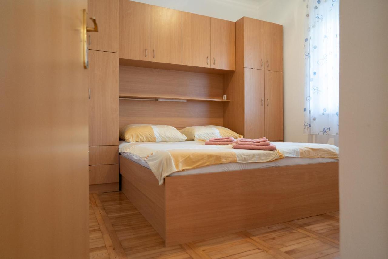Mladen Apartment Biograd Na Moru