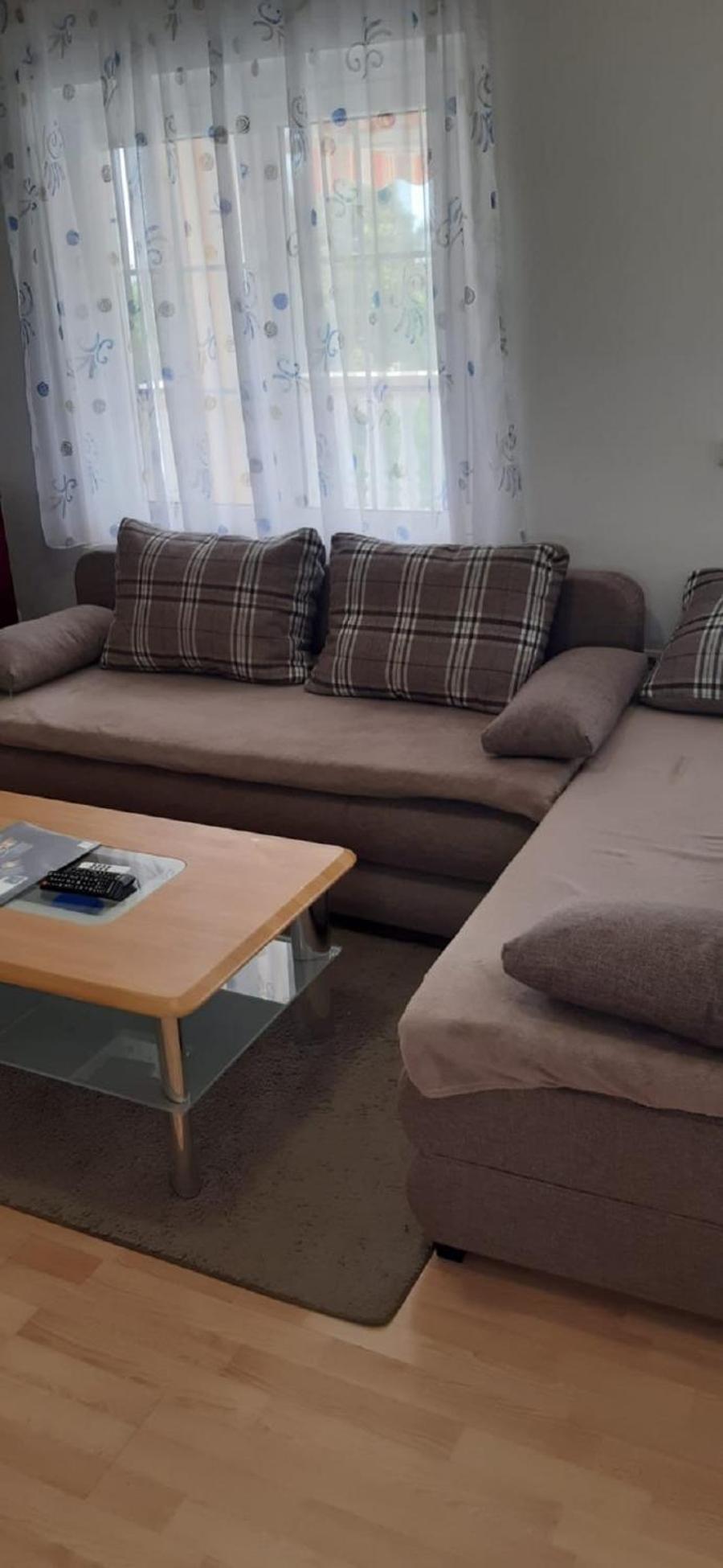 Apartment Mladen *
